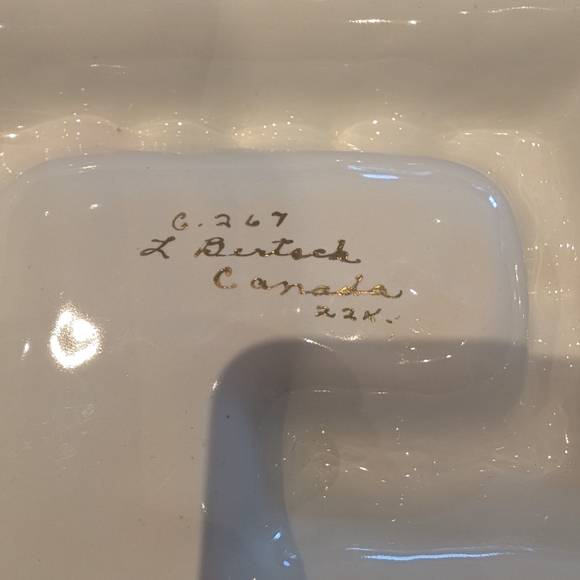 1960's Lester Bertsch Ashtray With 22K Gold Glaze Finish - Picture 2 of 11